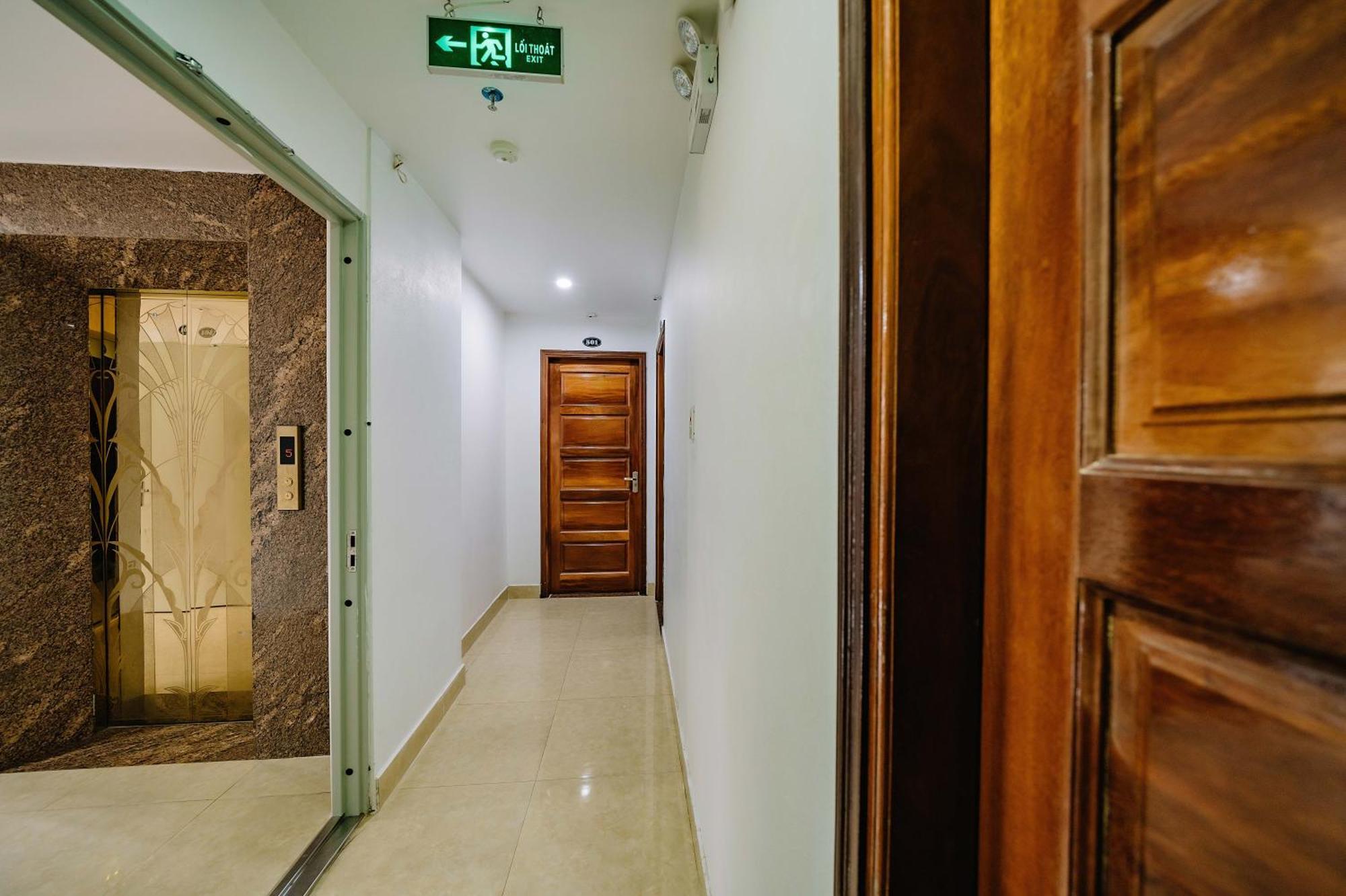 Phuong Dong Hotel Dong Khe Sau Esterno foto