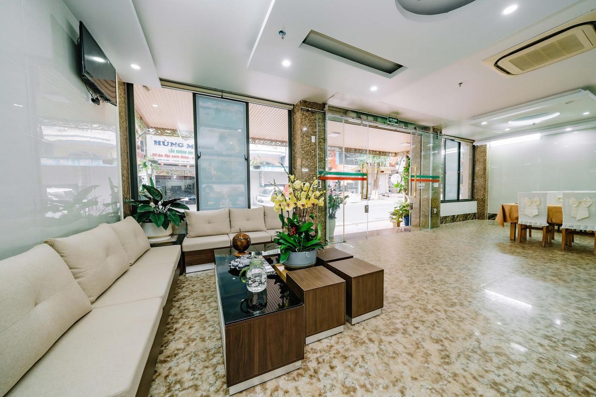 Phuong Dong Hotel Dong Khe Sau Esterno foto