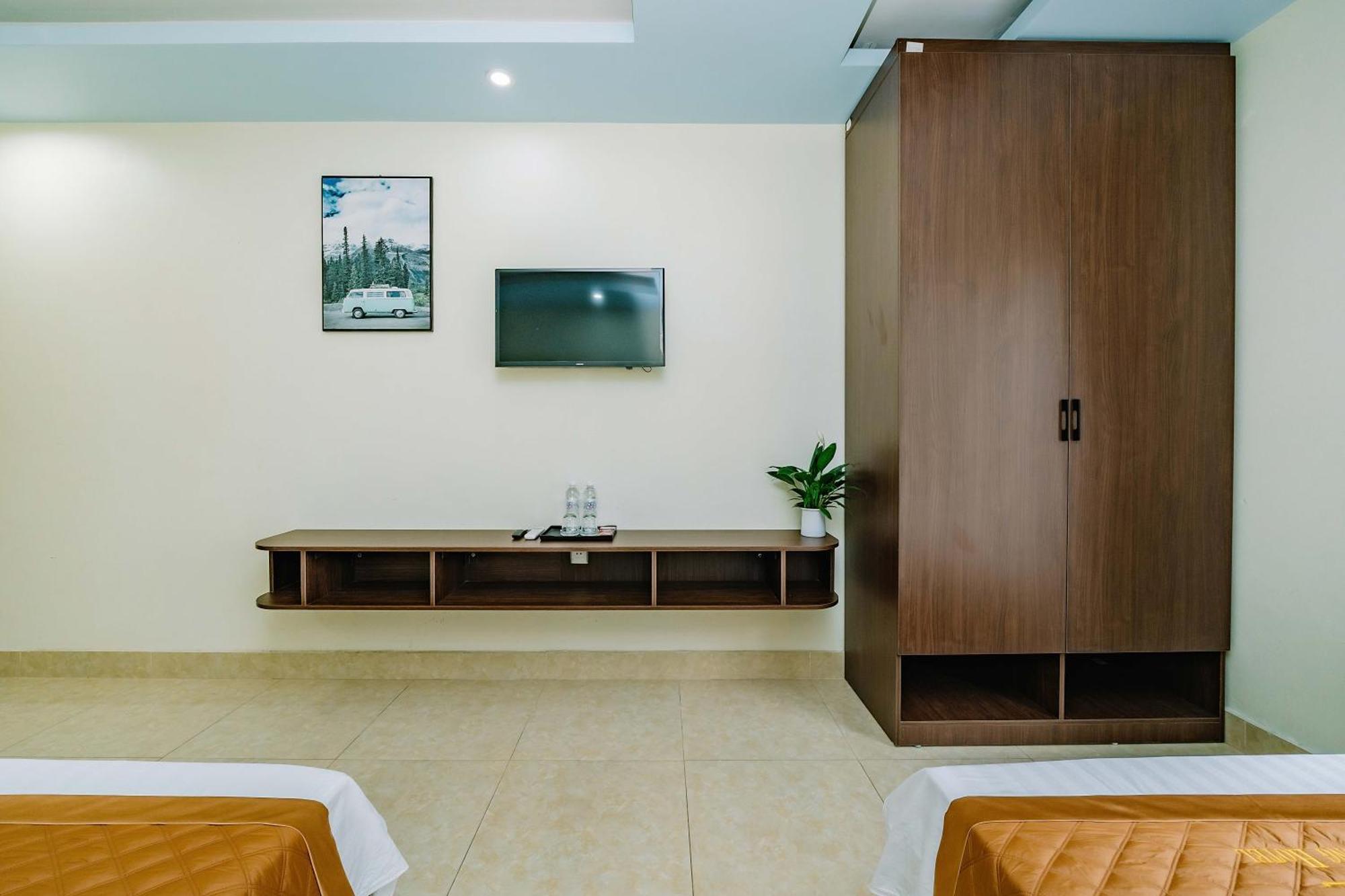 Phuong Dong Hotel Dong Khe Sau Esterno foto