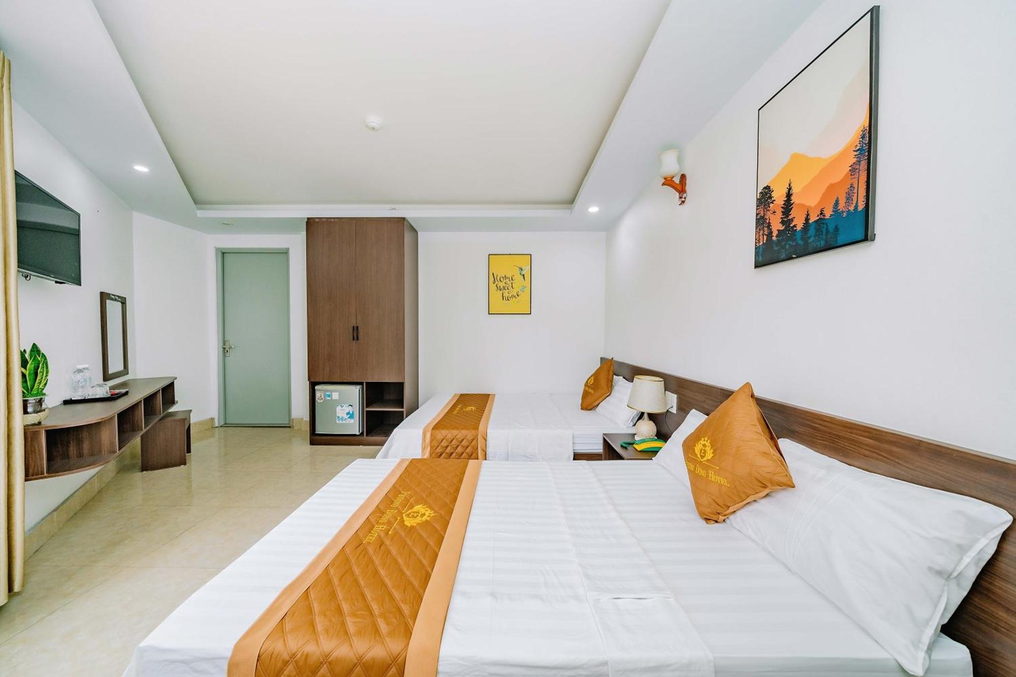 Phuong Dong Hotel Dong Khe Sau Esterno foto