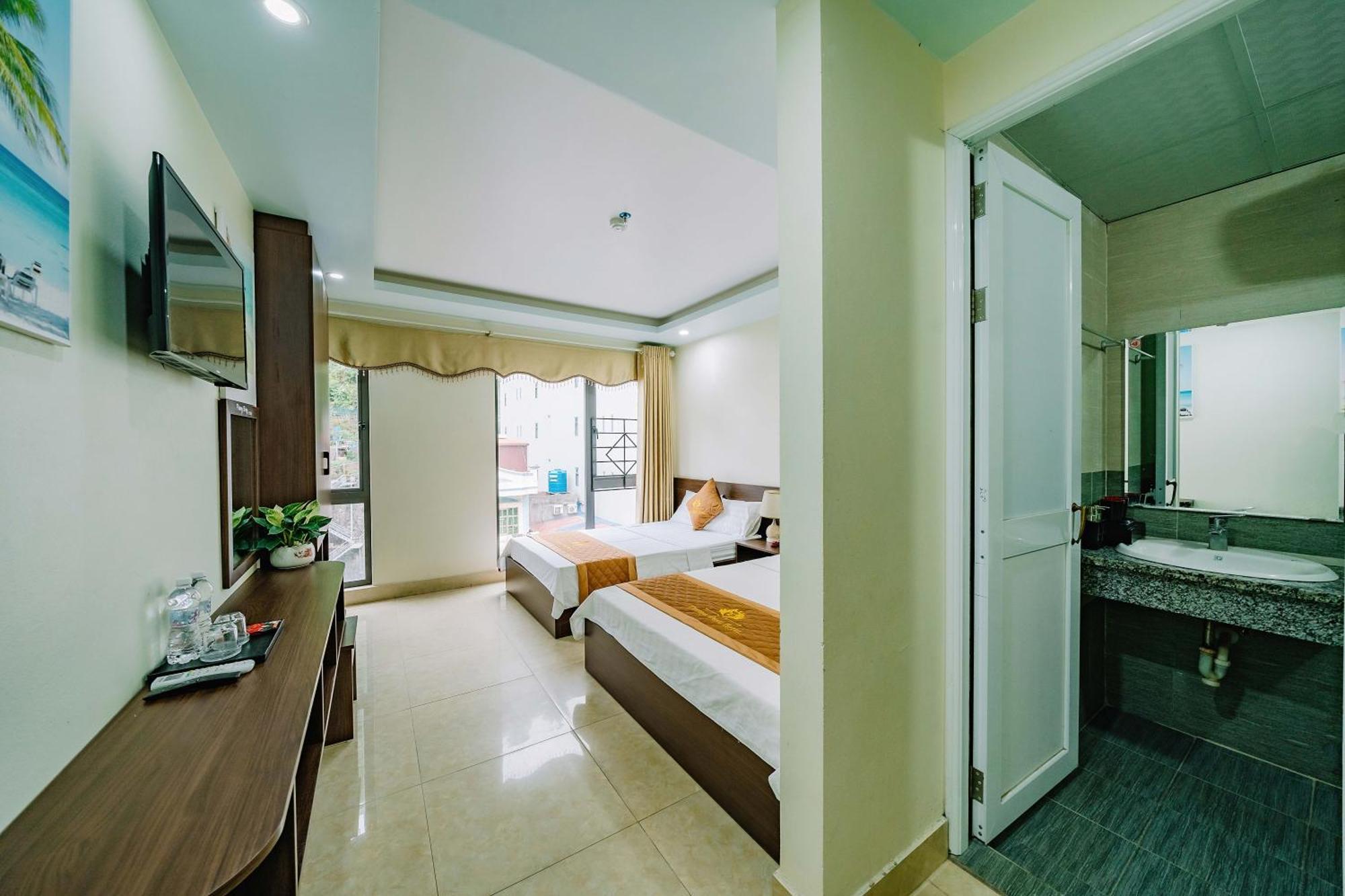 Phuong Dong Hotel Dong Khe Sau Esterno foto