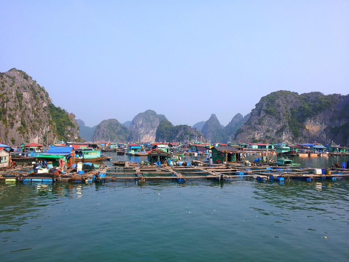 Phuong Dong Hotel Dong Khe Sau Esterno foto